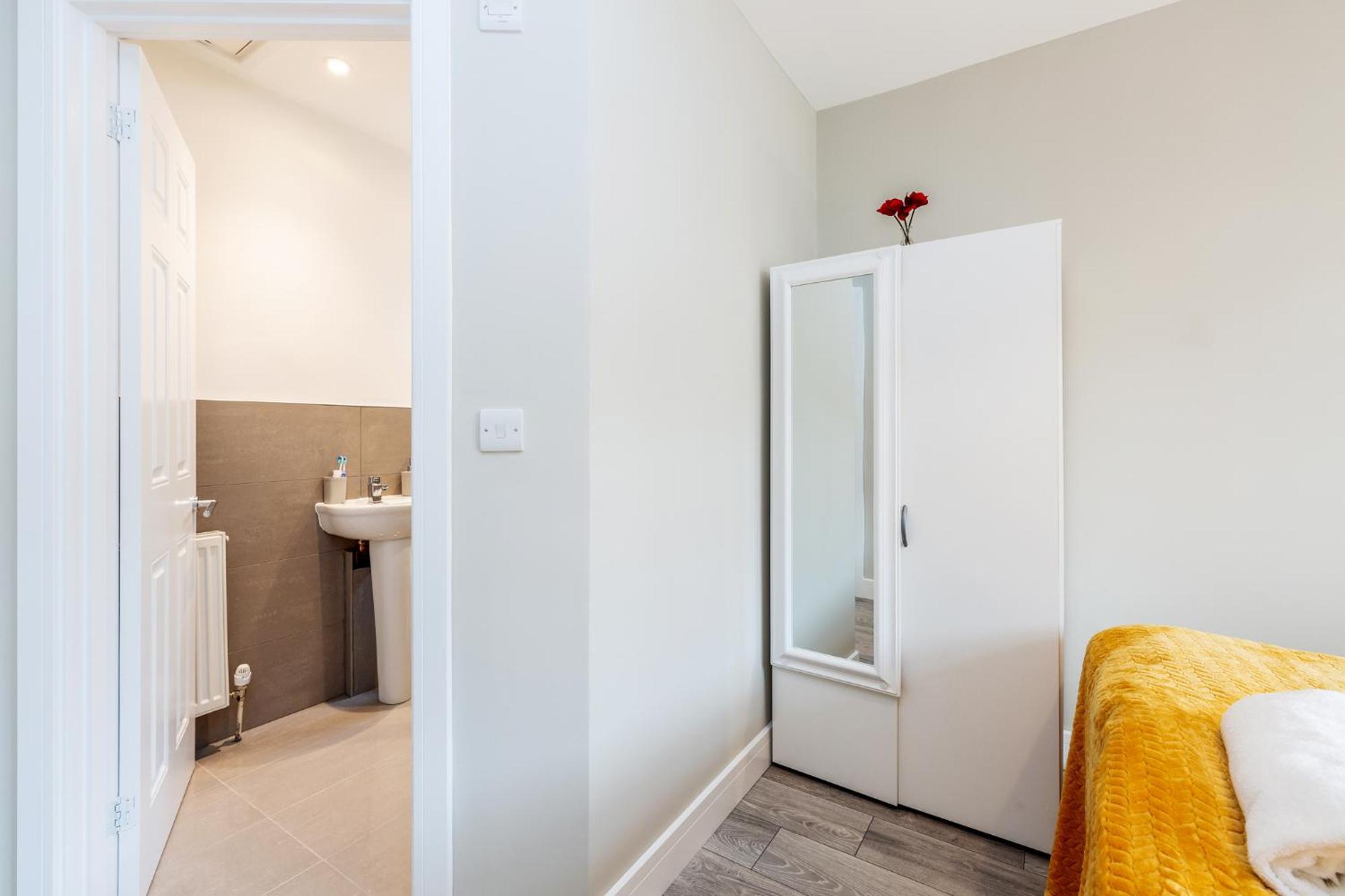 Dartford, Kent - Modern 2Bd 2Bath En-Suite Bungalow M25 Bluewater Exterior foto