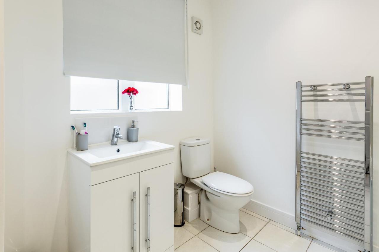 Dartford, Kent - Modern 2Bd 2Bath En-Suite Bungalow M25 Bluewater Exterior foto