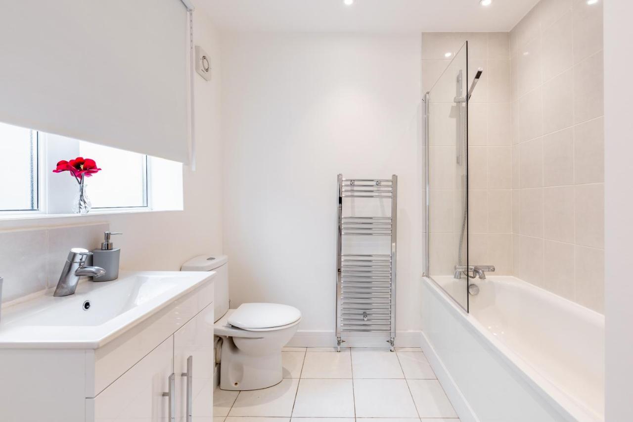 Dartford, Kent - Modern 2Bd 2Bath En-Suite Bungalow M25 Bluewater Exterior foto